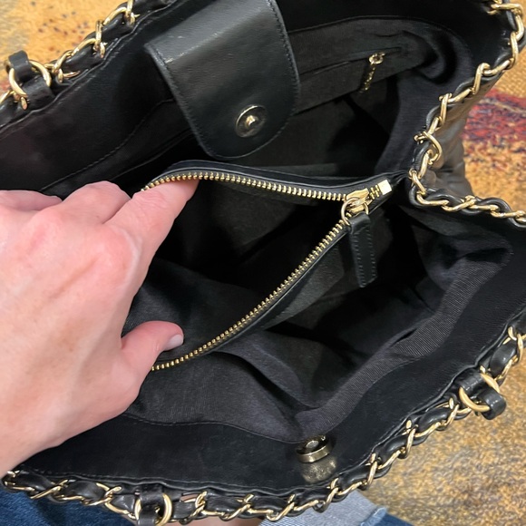 Chanel gold hardware calfskin tote - Picture 13 of 15